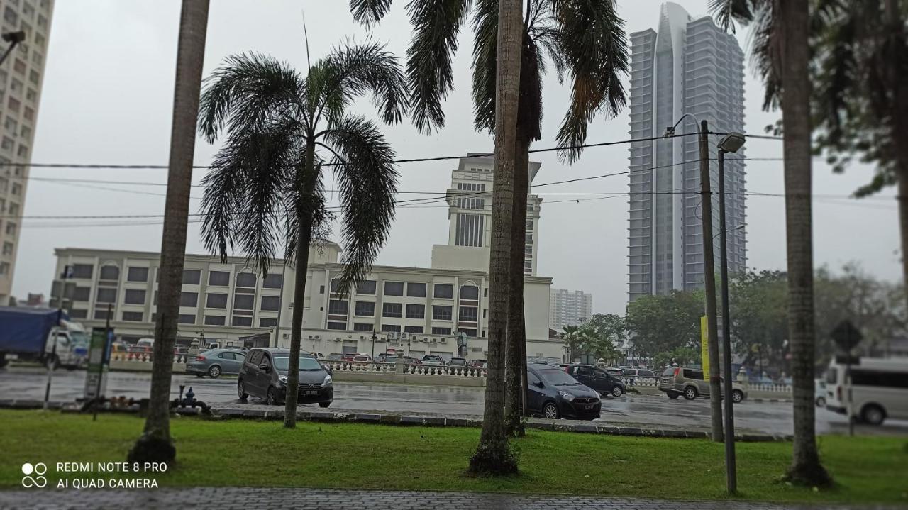 Apartemen 69 m² dengan 2 kamar tidur dan 1 kamar mandi pribadi di Pusat Kota Bharu Bagian luar foto