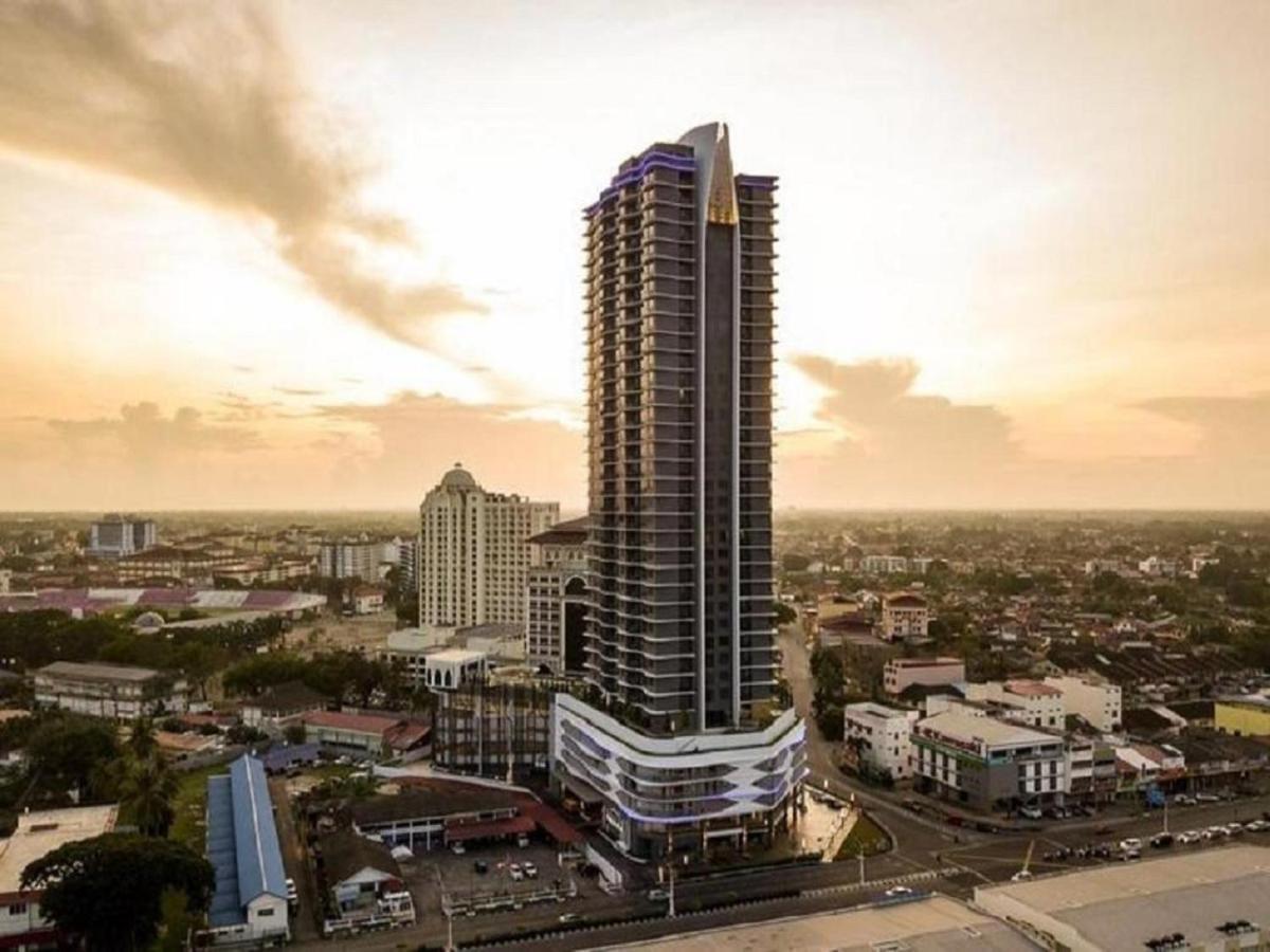 Apartemen 69 m² dengan 2 kamar tidur dan 1 kamar mandi pribadi di Pusat Kota Bharu Bagian luar foto