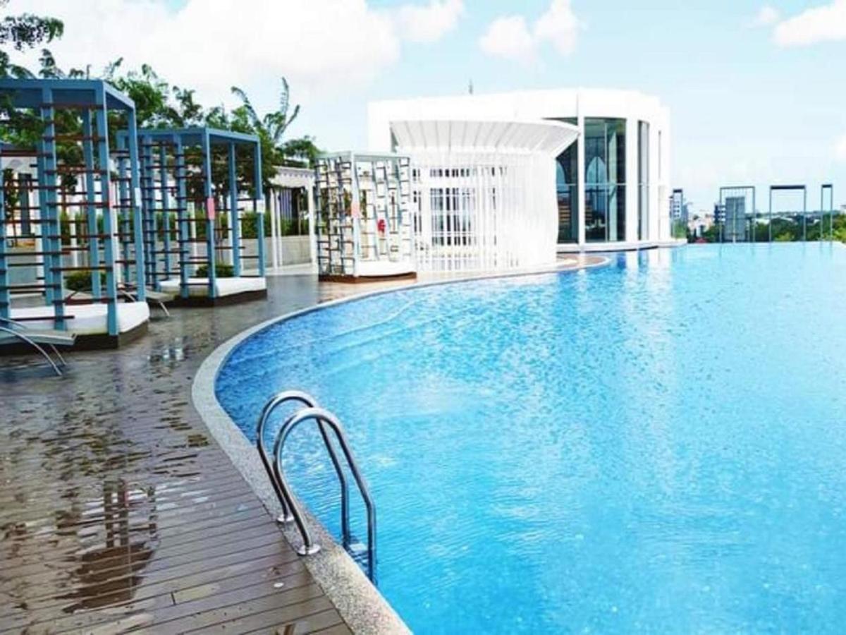 Apartemen 69 m² dengan 2 kamar tidur dan 1 kamar mandi pribadi di Pusat Kota Bharu Bagian luar foto