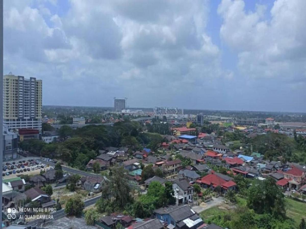 Apartemen 69 m² dengan 2 kamar tidur dan 1 kamar mandi pribadi di Pusat Kota Bharu Bagian luar foto