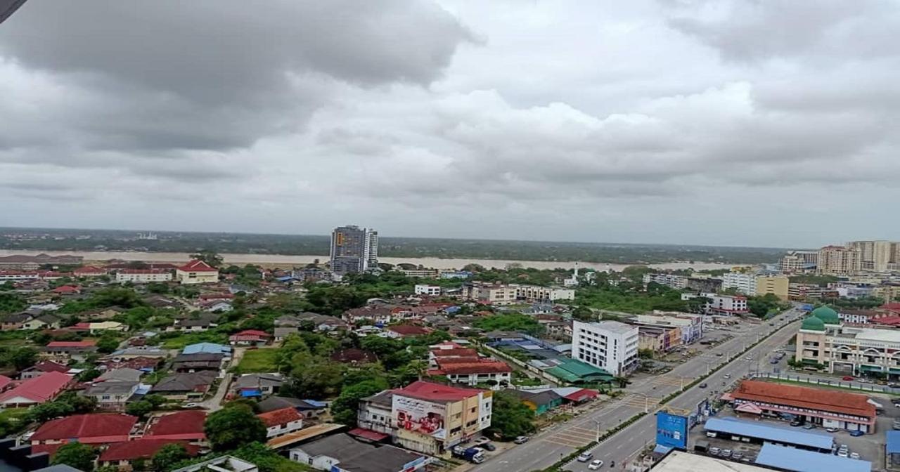 Apartemen 69 m² dengan 2 kamar tidur dan 1 kamar mandi pribadi di Pusat Kota Bharu Bagian luar foto