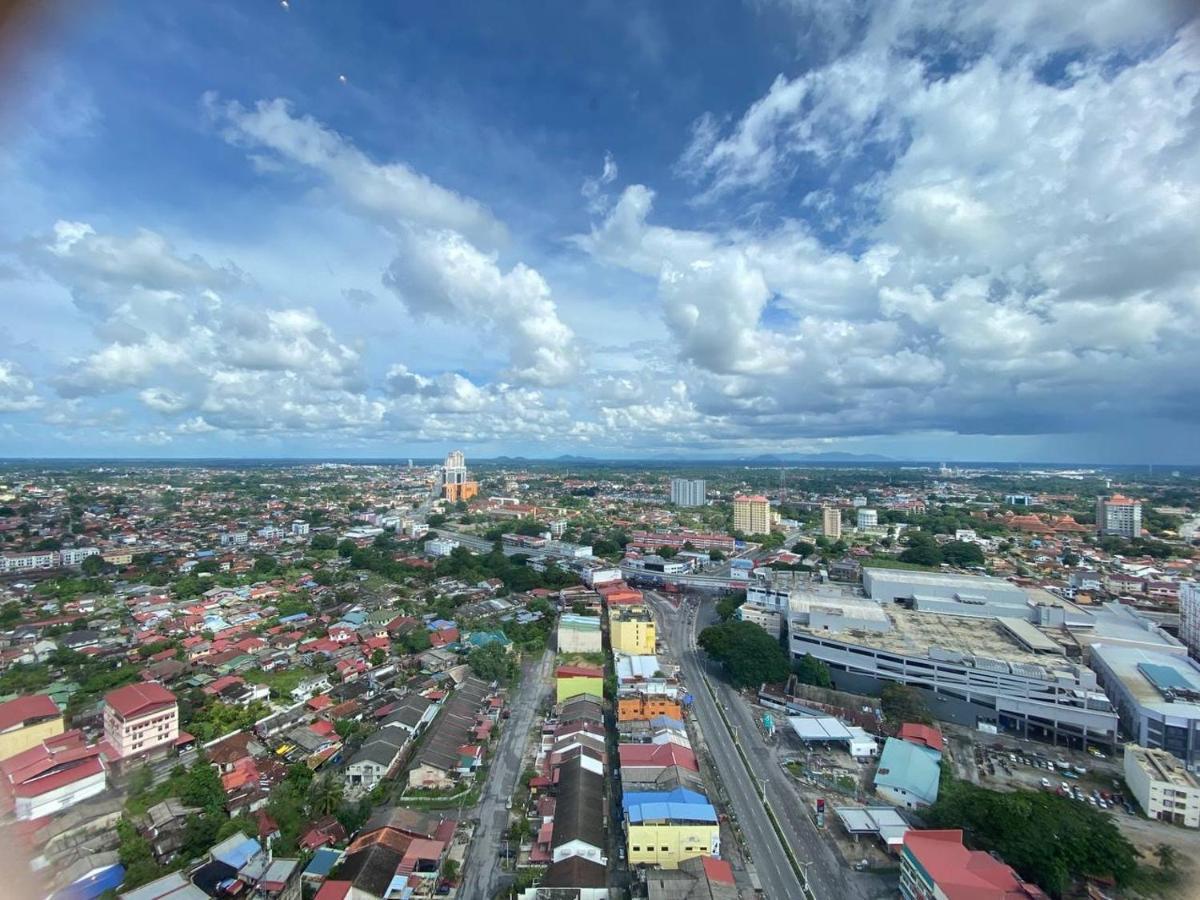 Apartemen 69 m² dengan 2 kamar tidur dan 1 kamar mandi pribadi di Pusat Kota Bharu Bagian luar foto