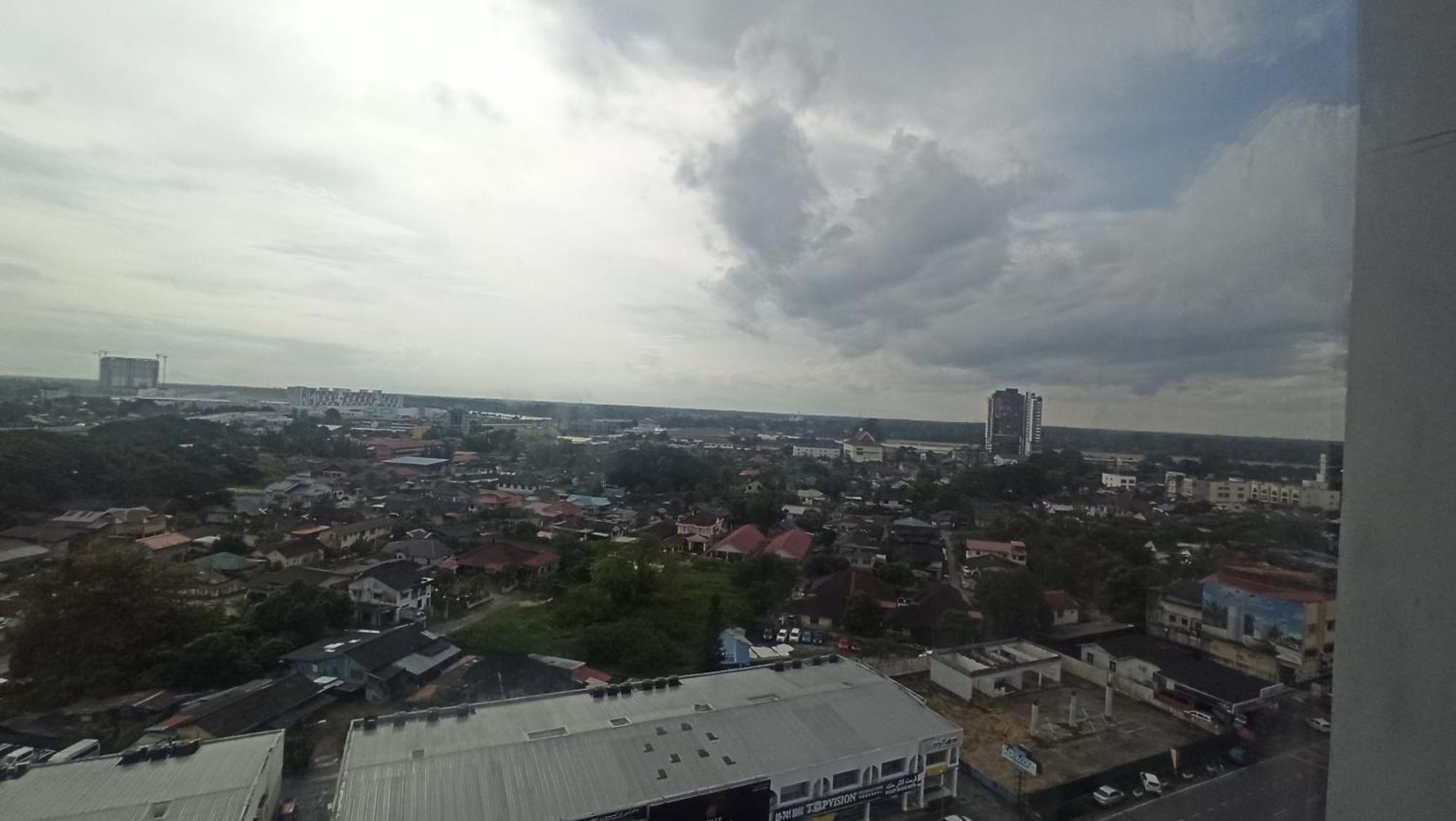 Apartemen 69 m² dengan 2 kamar tidur dan 1 kamar mandi pribadi di Pusat Kota Bharu Bagian luar foto