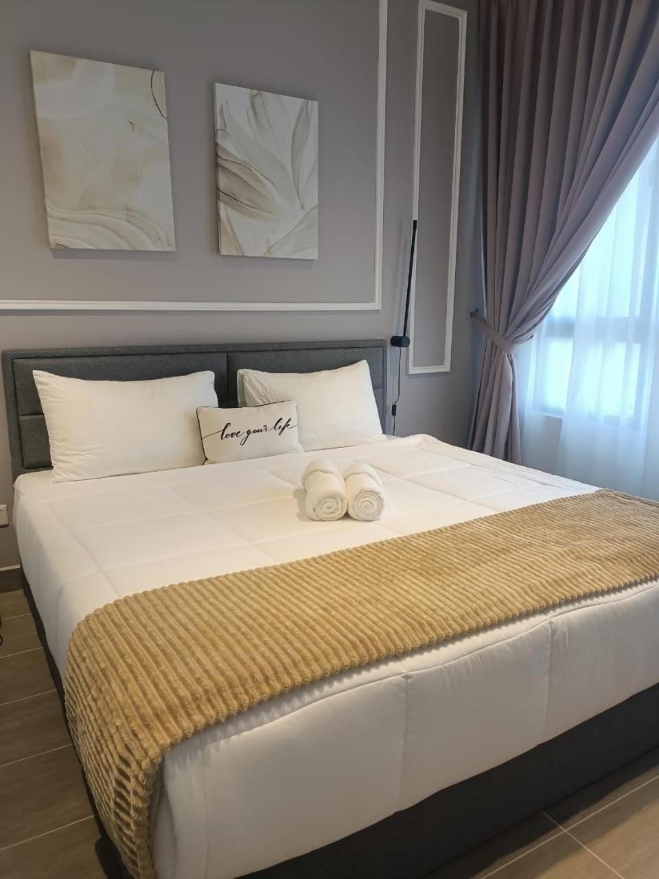 Apartemen 69 m² dengan 2 kamar tidur dan 1 kamar mandi pribadi di Pusat Kota Bharu Ruang foto