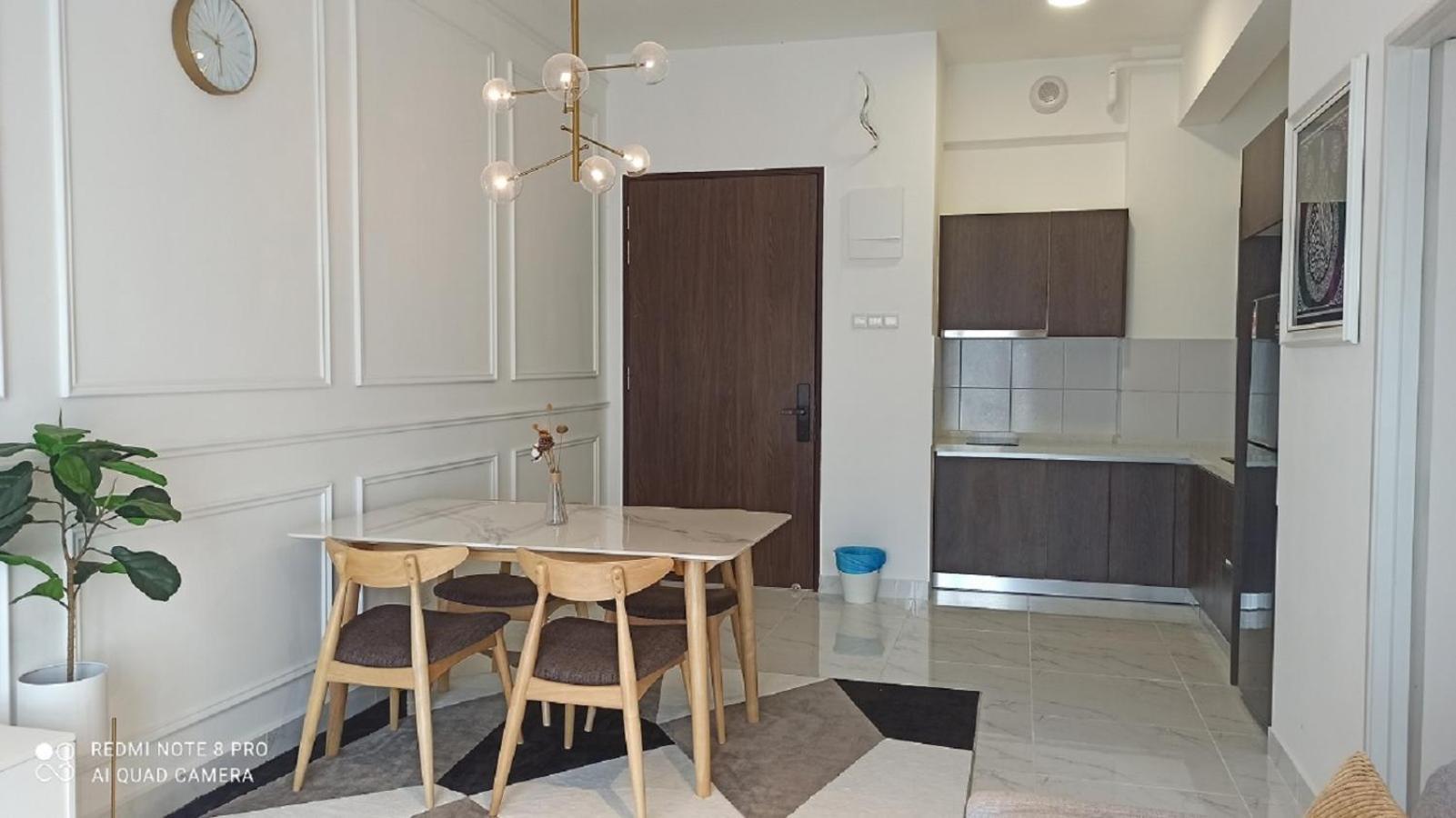Apartemen 69 m² dengan 2 kamar tidur dan 1 kamar mandi pribadi di Pusat Kota Bharu Bagian luar foto